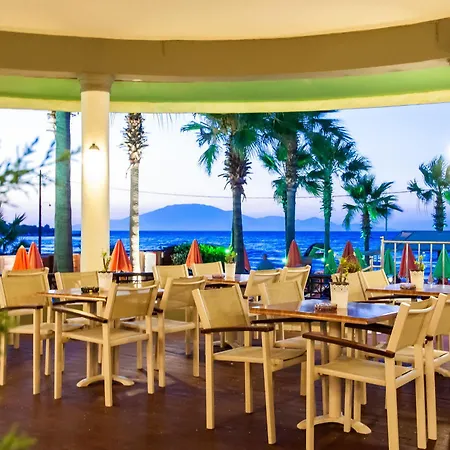 Phoenix Hotel 4*