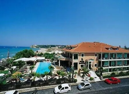 Phoenix Hotel 4*