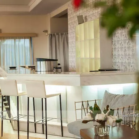 Phoenix Hotel 4*